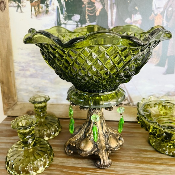 Stunning Vintage Green Glass Bowl with Brass Base 11